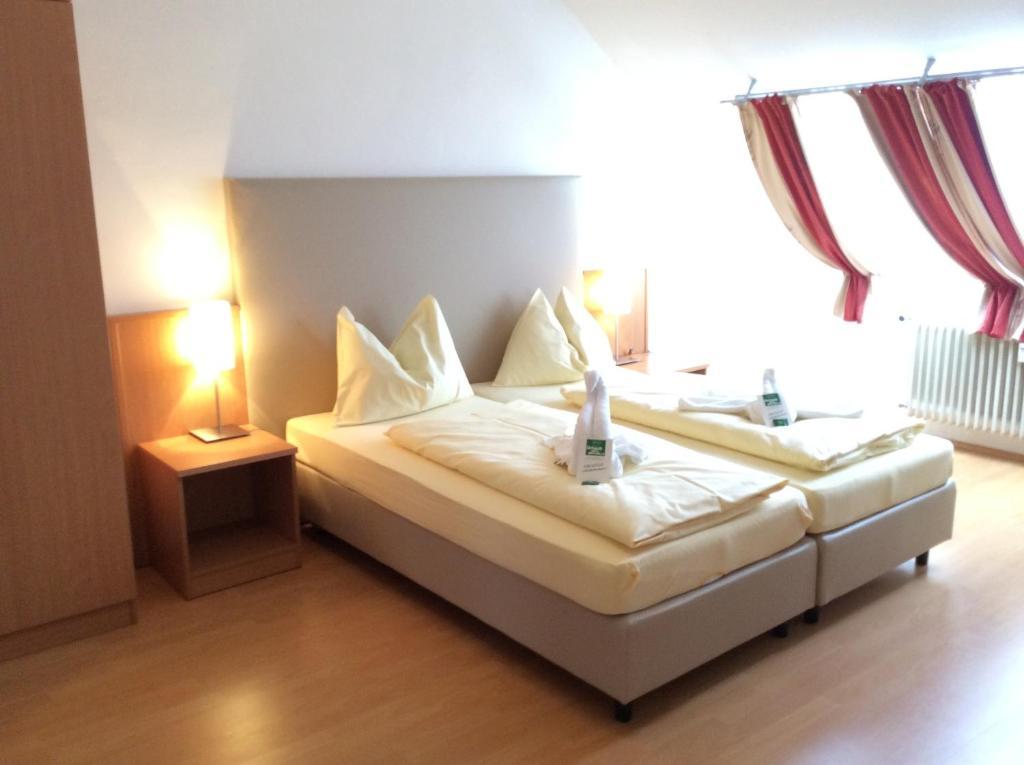 Stadthotel Schwerterbraeu Judenburg Habitación foto